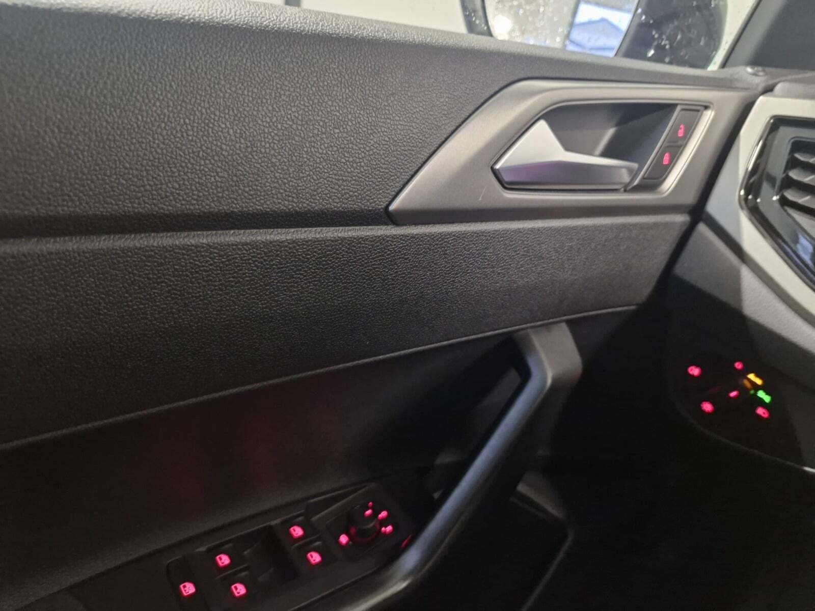 Sort VW Polo fra 2020