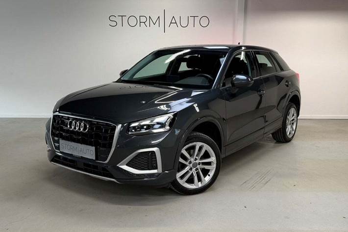 Grå Audi Q2 fra 2021 set udefra