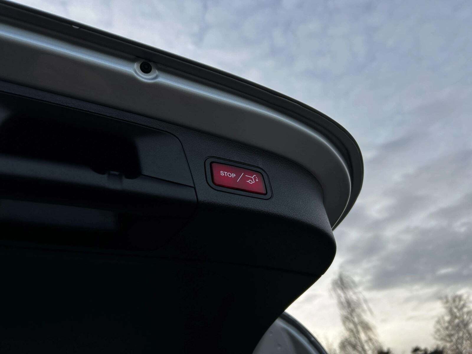 Sølv Mercedes EQA250+ fra 2023