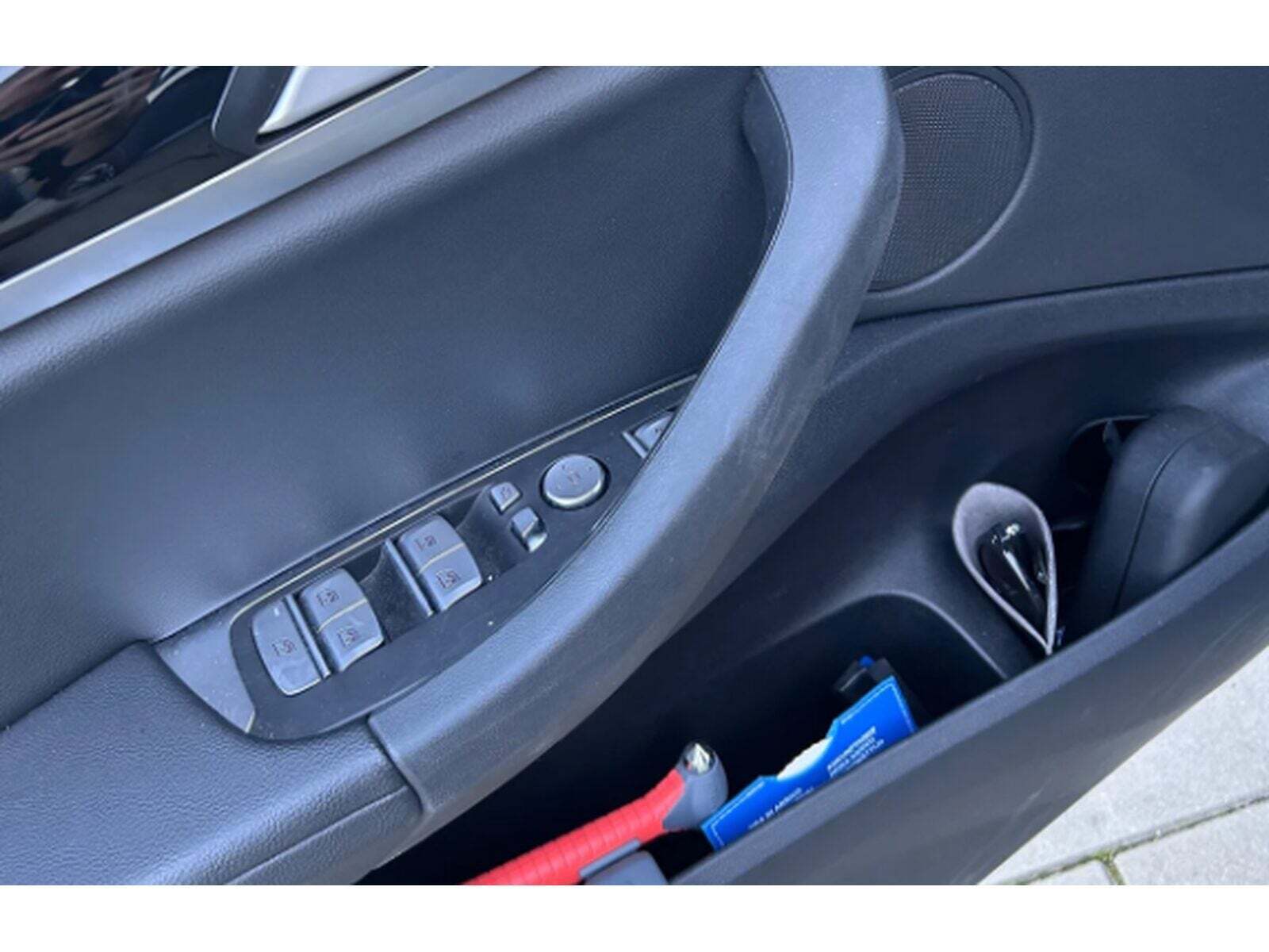 Blå BMW iX3 fra 2022