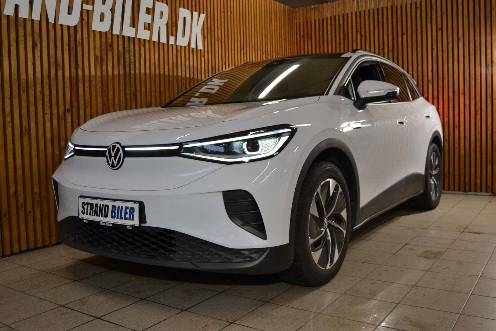Hvid VW ID.4 fra 2021 set udefra
