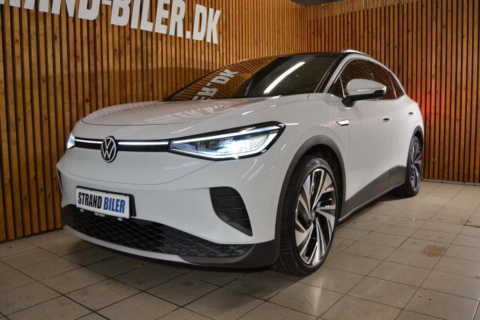 Hvid VW ID.4 fra 2022 set udefra