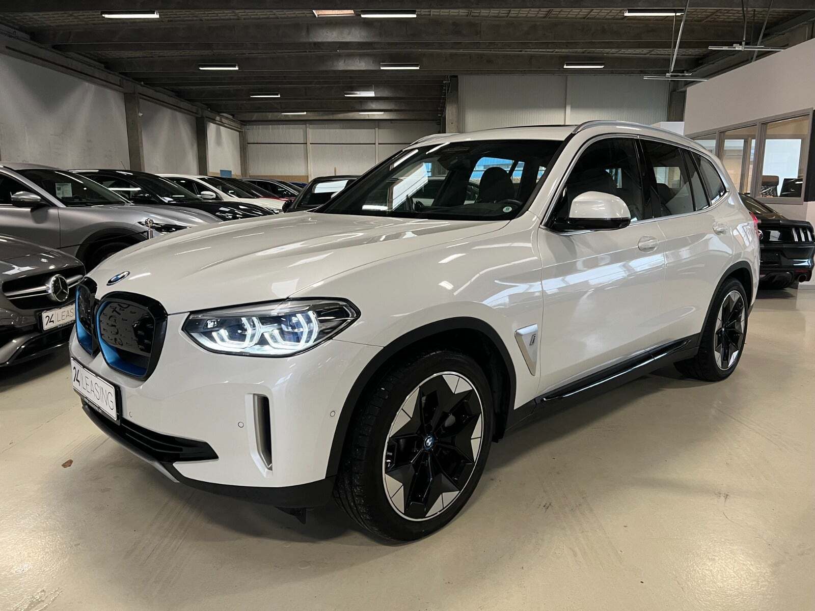 BMW iX3 Charged Plus