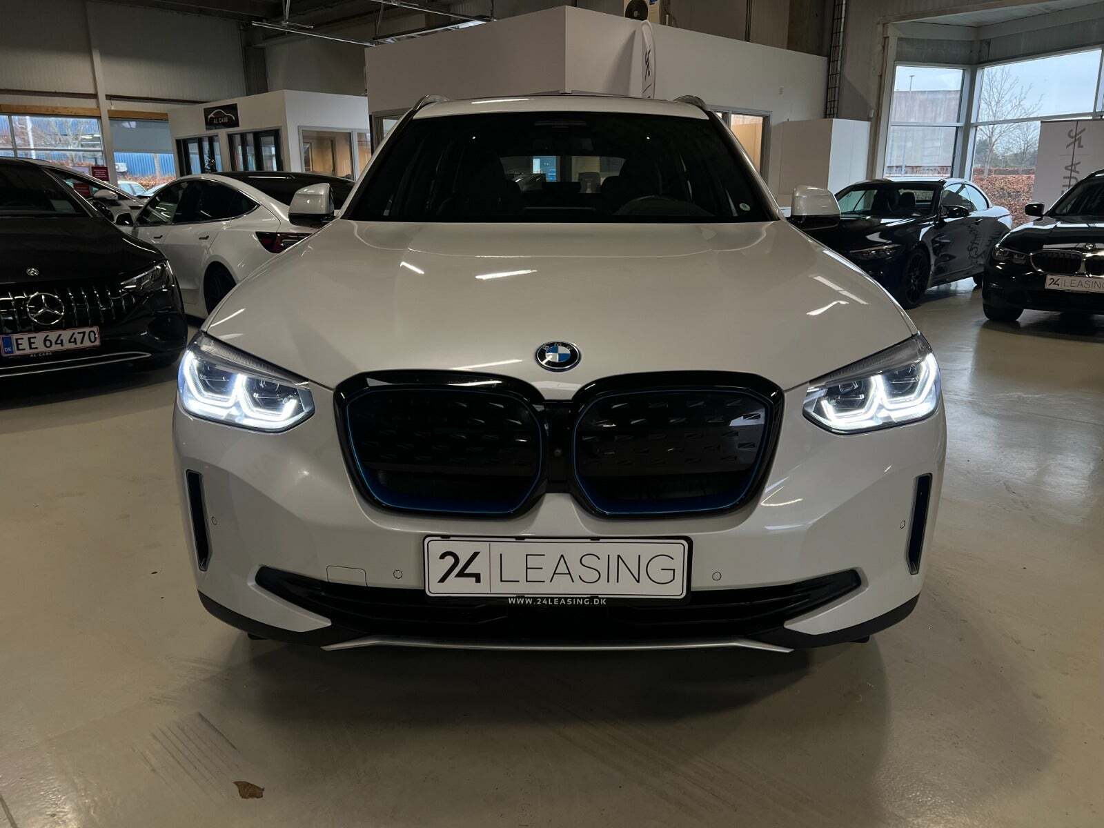 BMW iX3 Charged Plus