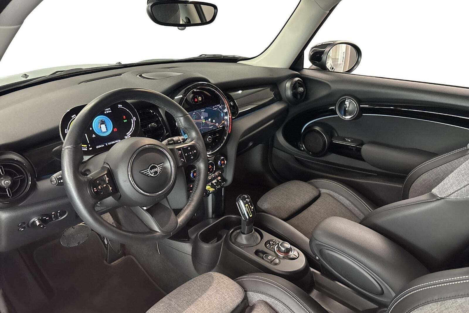 Mini Cooper SE Classic Trim