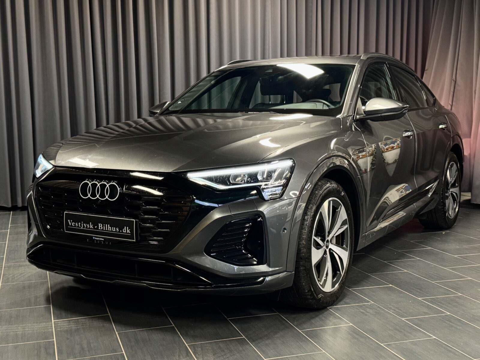 Audi Q8 e-tron 55 S-line Sportback quattro