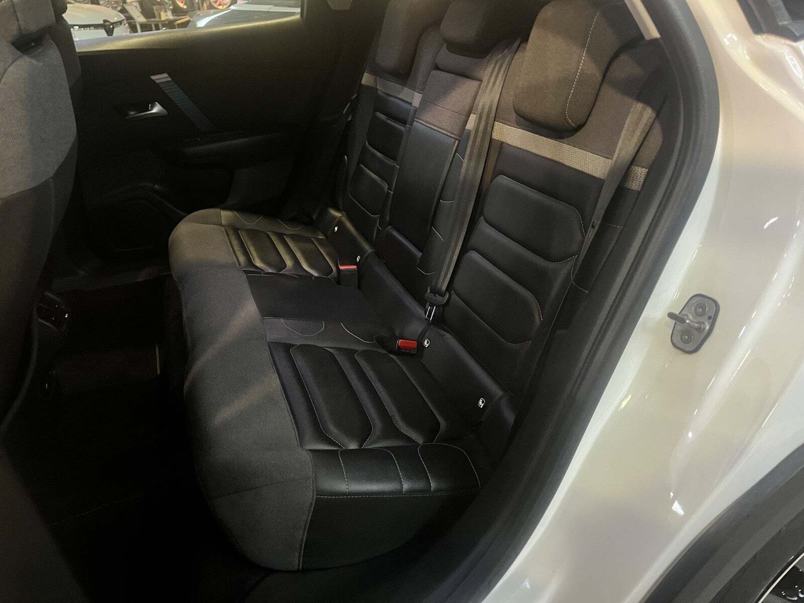 Hvid Citroën ë-C4 fra 2022