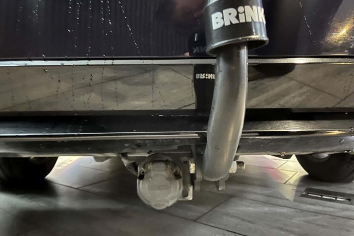 Blå Suzuki Swace fra 2020
