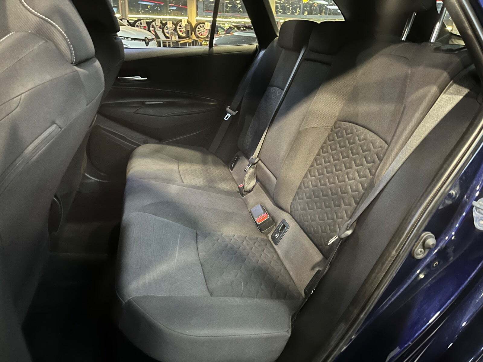 Blå Suzuki Swace fra 2020