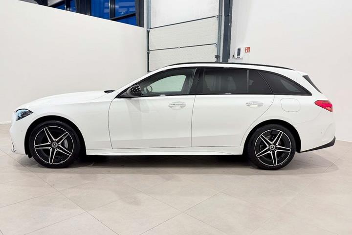 Hvid Mercedes C300 e fra 2023