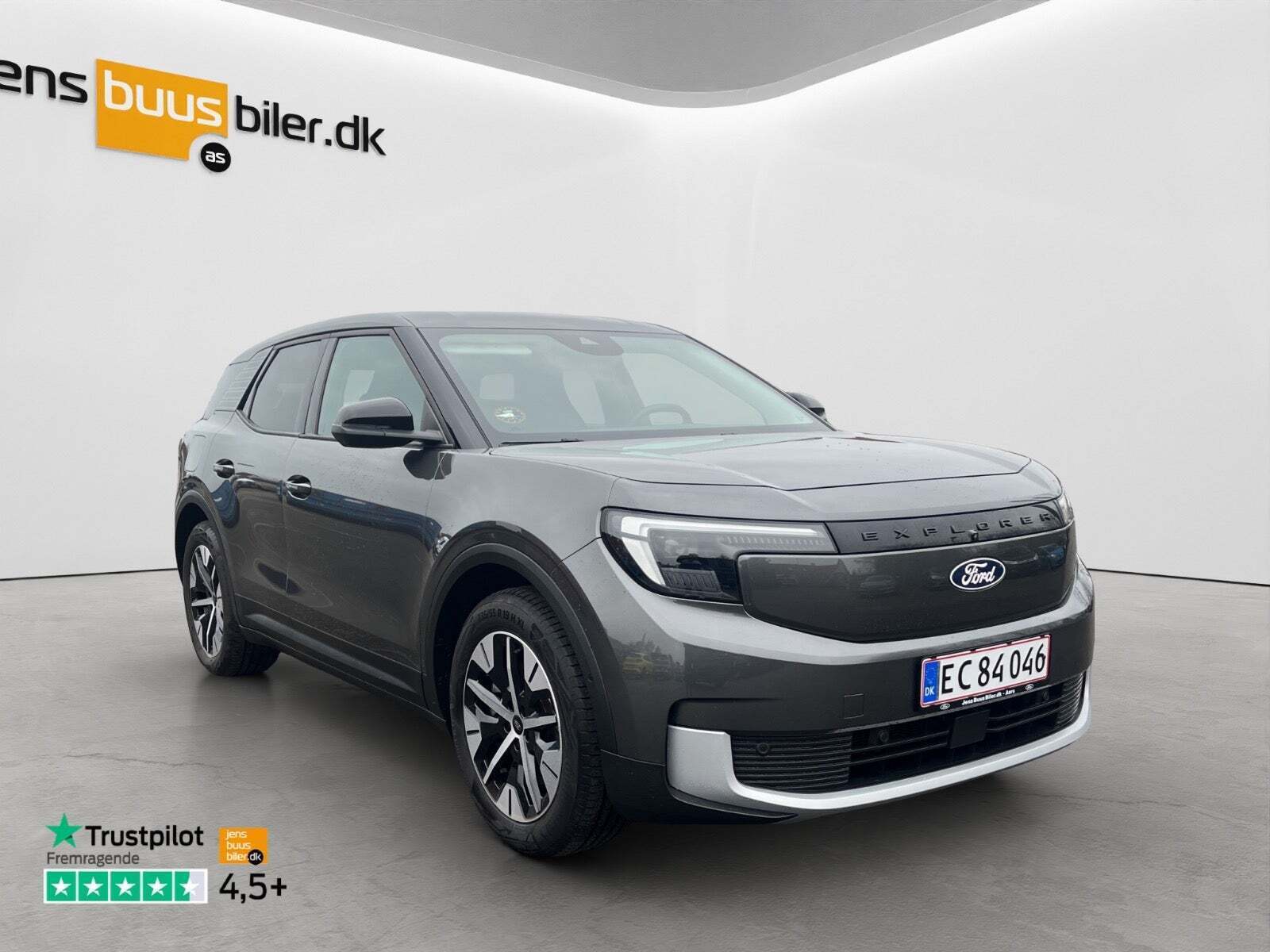 Ford Explorer 82 Select Extended Range