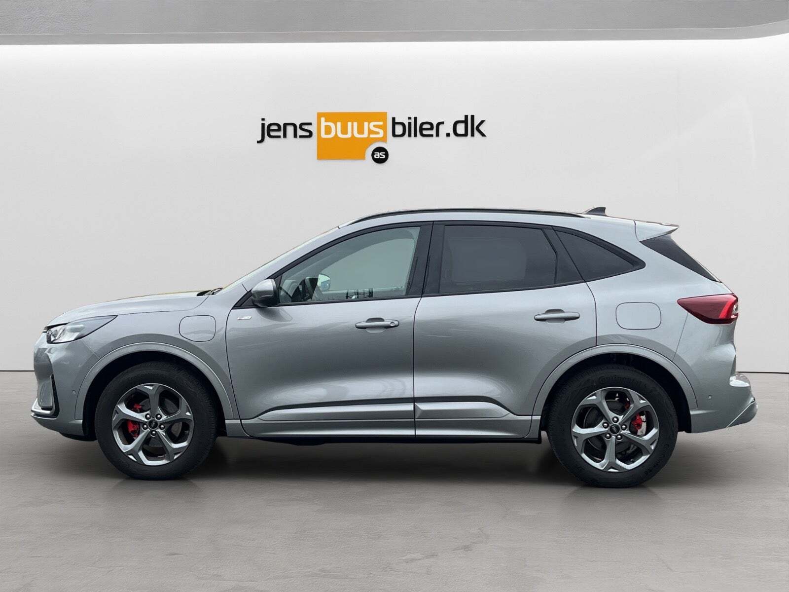 Grå Ford Kuga fra 2024