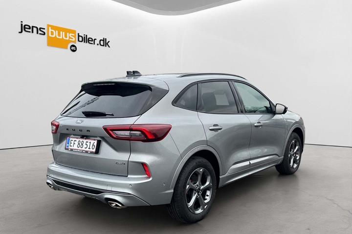 Grå Ford Kuga fra 2024