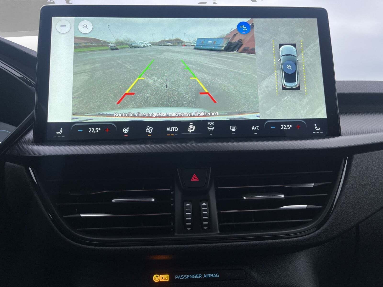 Grå Ford Kuga fra 2024