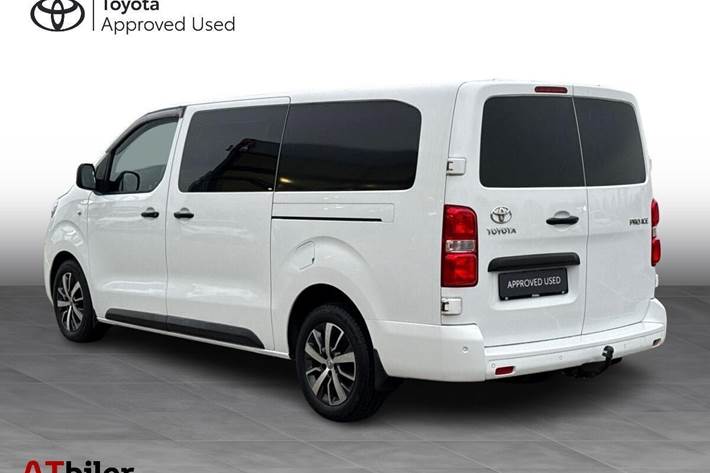 Hvid Toyota ProAce fra 2020