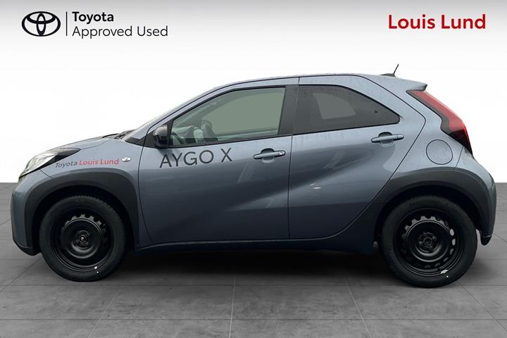 Grå Toyota Aygo X fra 2024