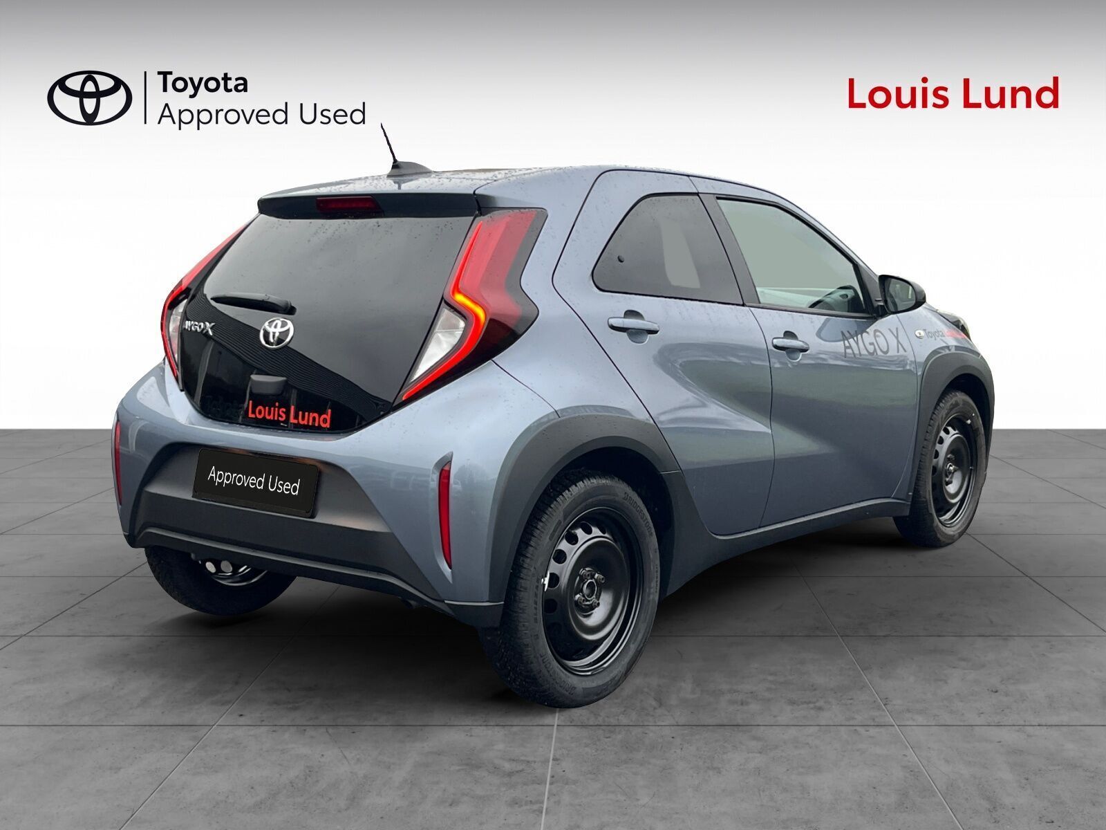 Grå Toyota Aygo X fra 2024