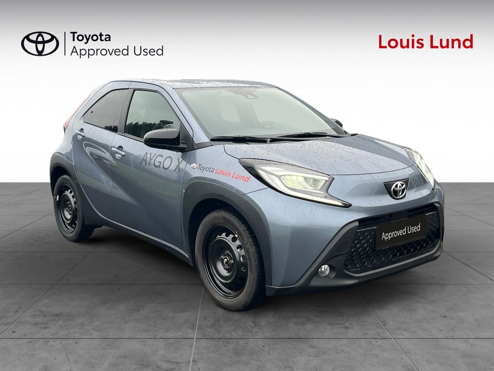 Grå Toyota Aygo X fra 2024