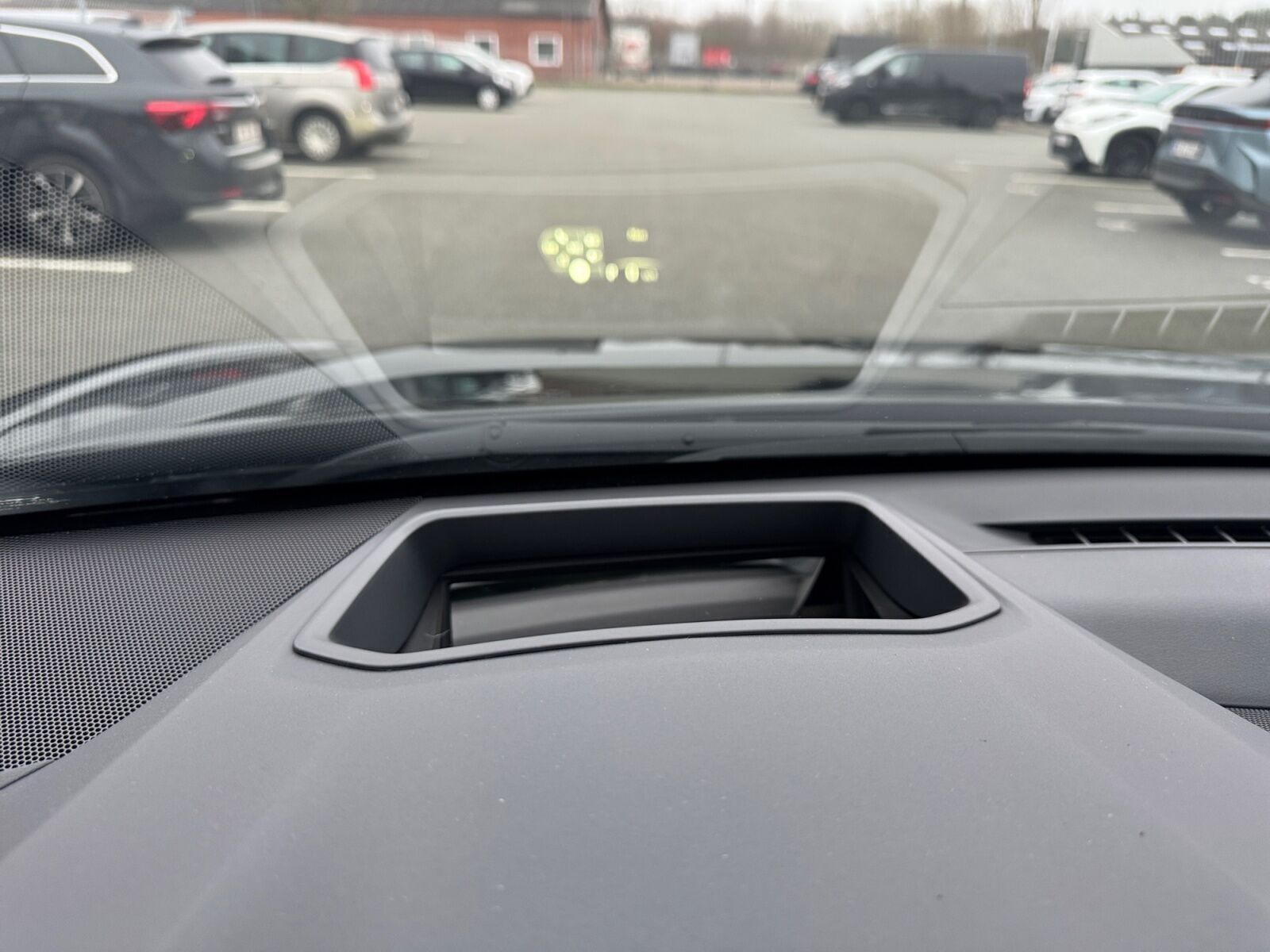 Sort Lexus RZ fra 2025