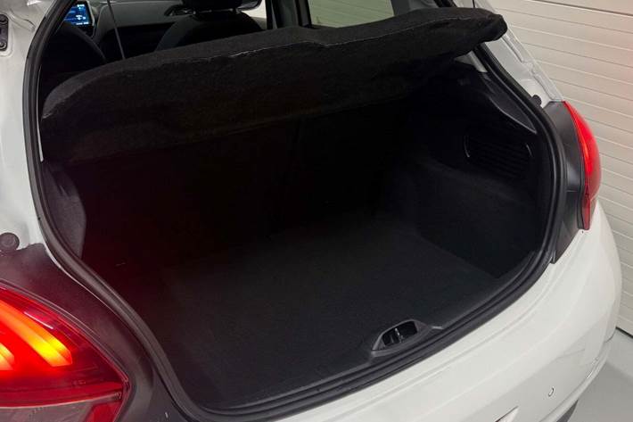 undefined Peugeot 208 fra 2019