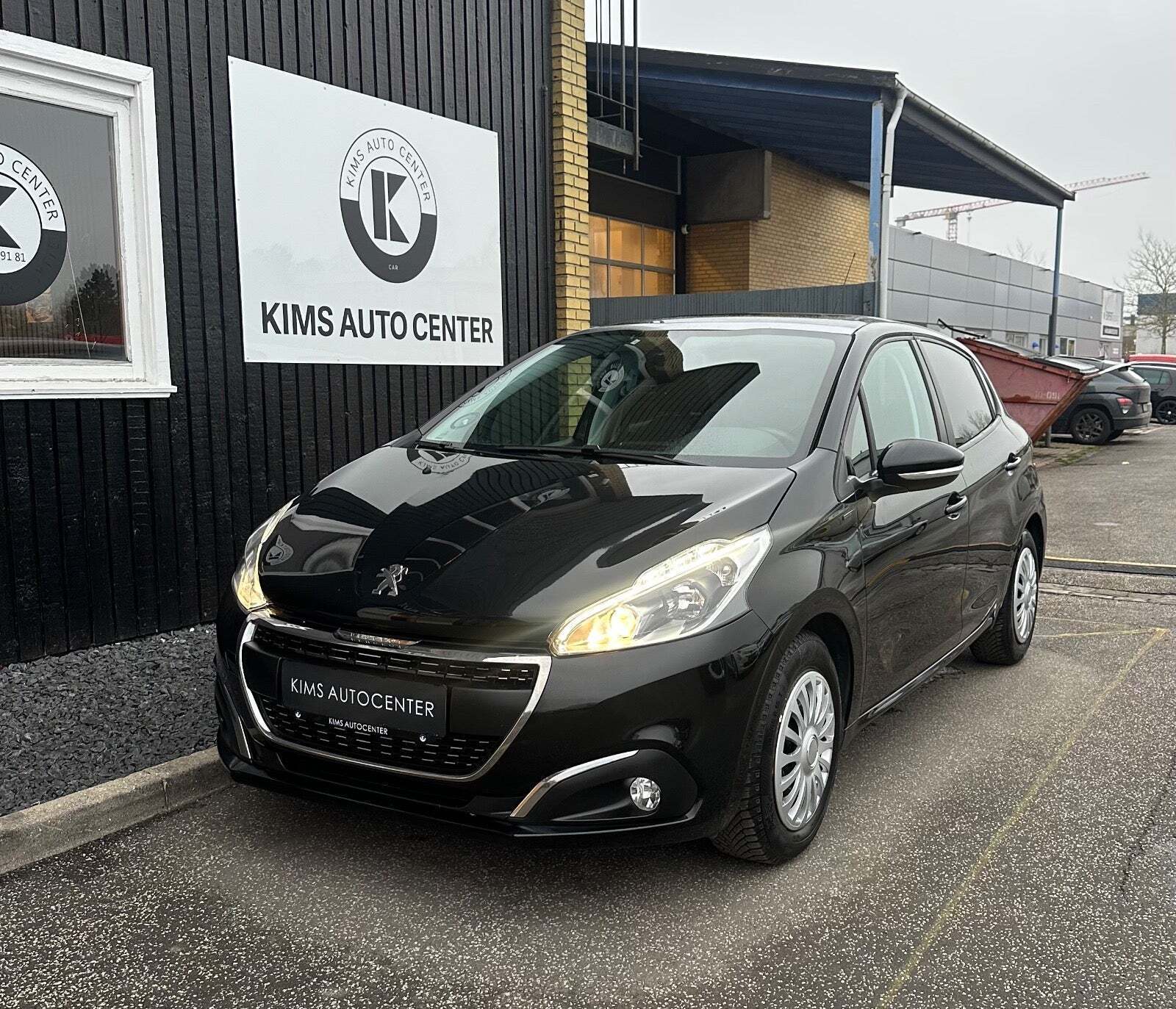 Peugeot 208 1,2 PureTech 110 Signature Sky