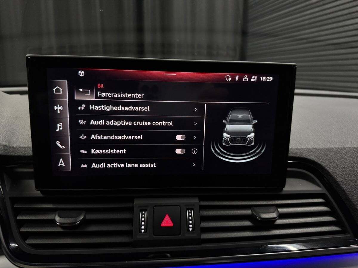 Grå Audi Q5 fra 2021