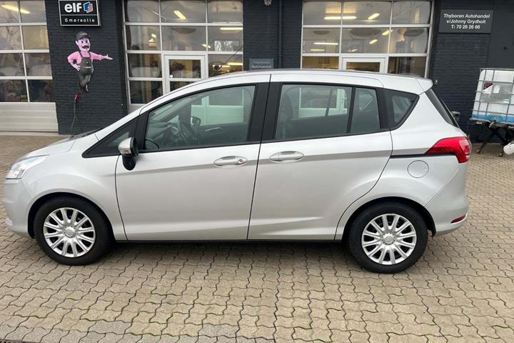 Gul Ford B-MAX fra 2015