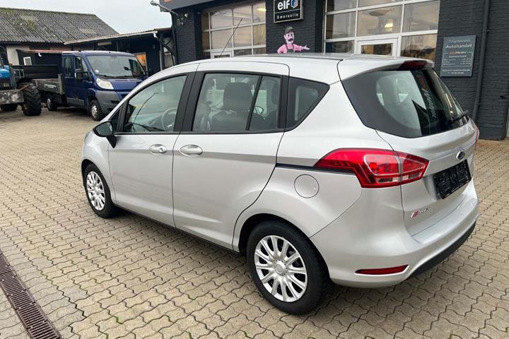 Gul Ford B-MAX fra 2015