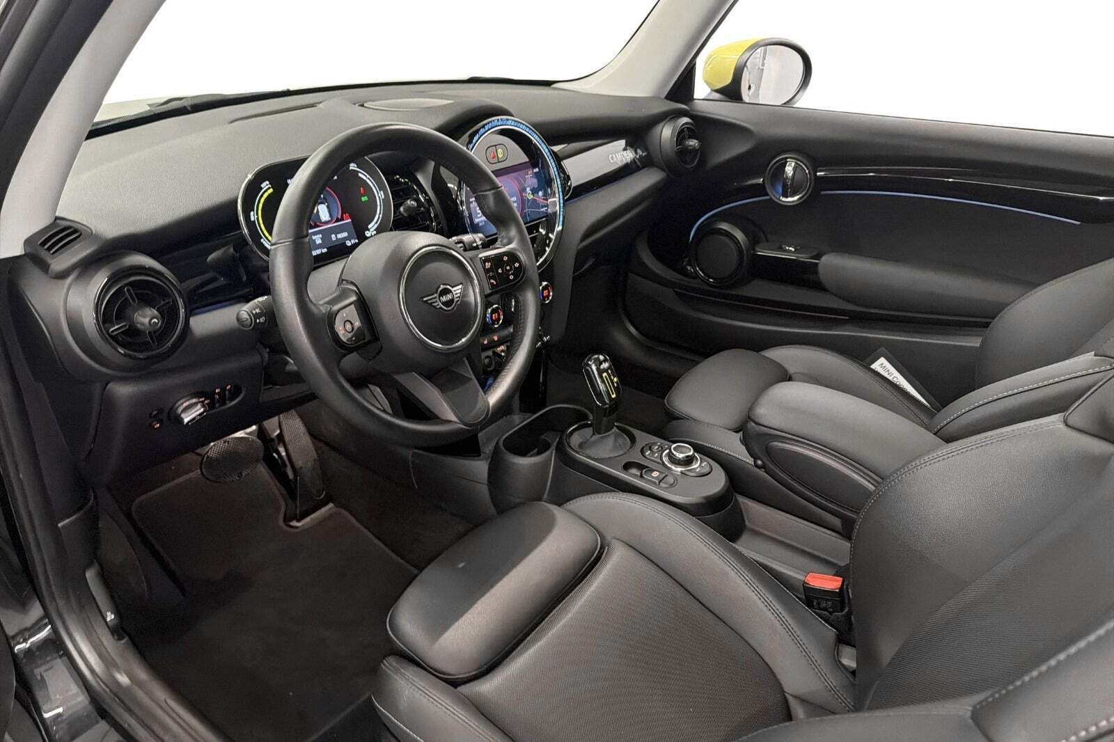 Mini Cooper SE Essential