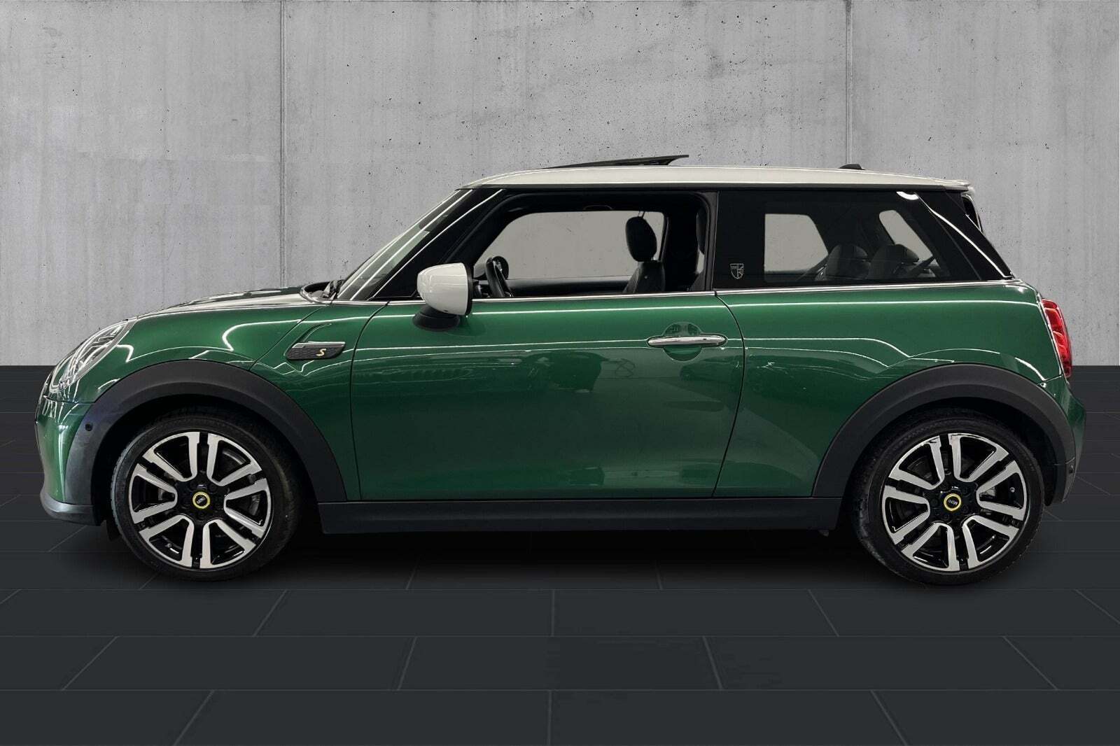 Mini Cooper SE Younique Trim
