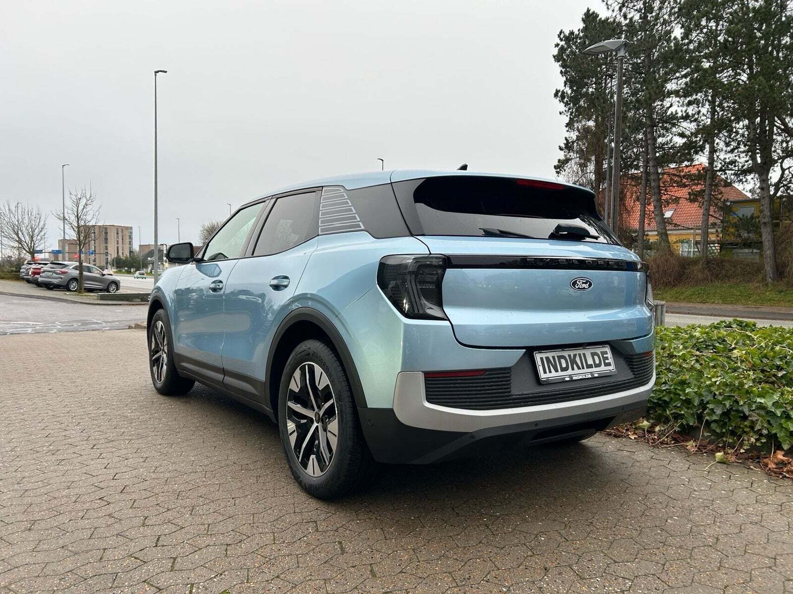 Ford Explorer 82 Select Extended Range