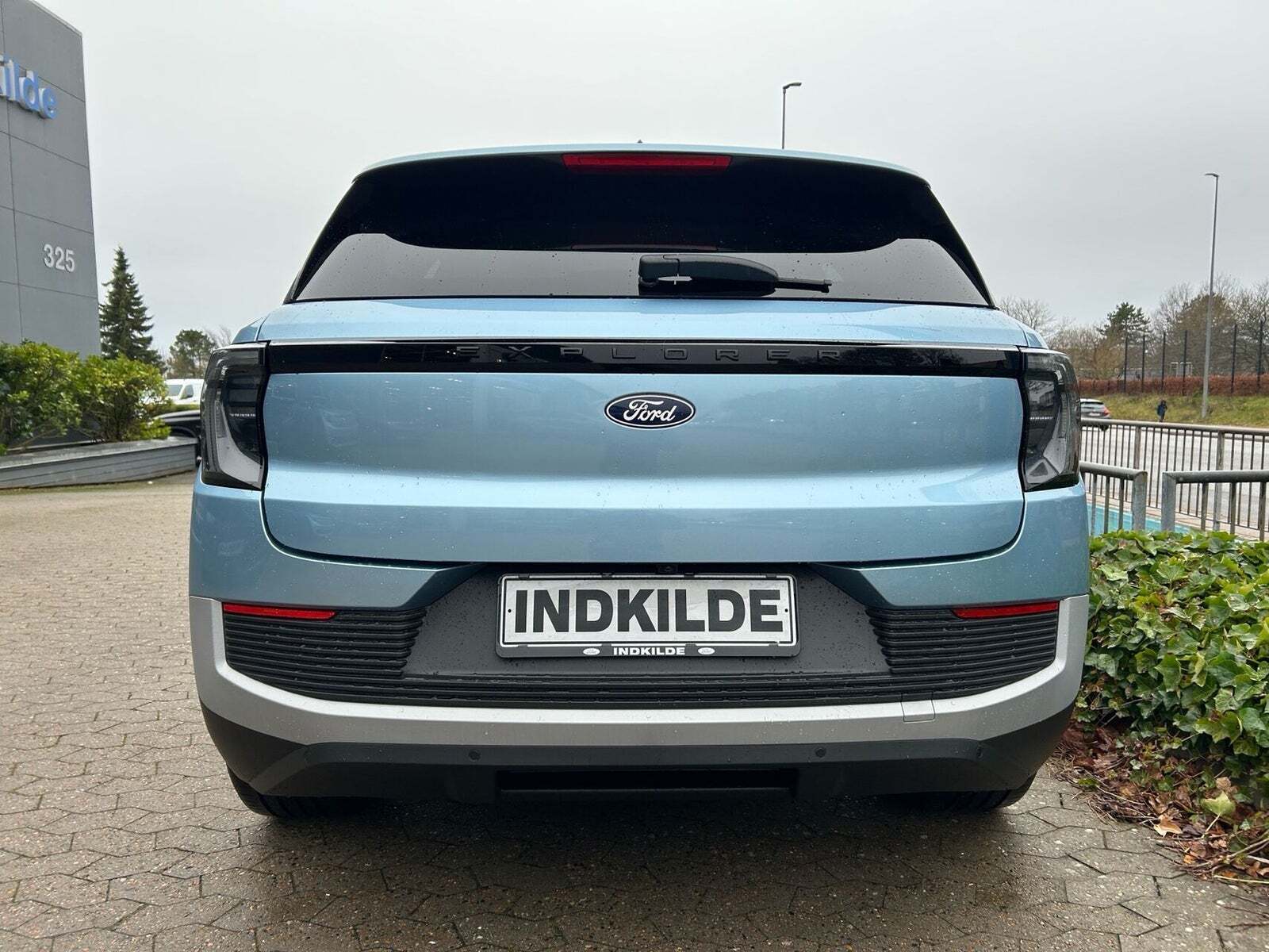 Ford Explorer 82 Select Extended Range