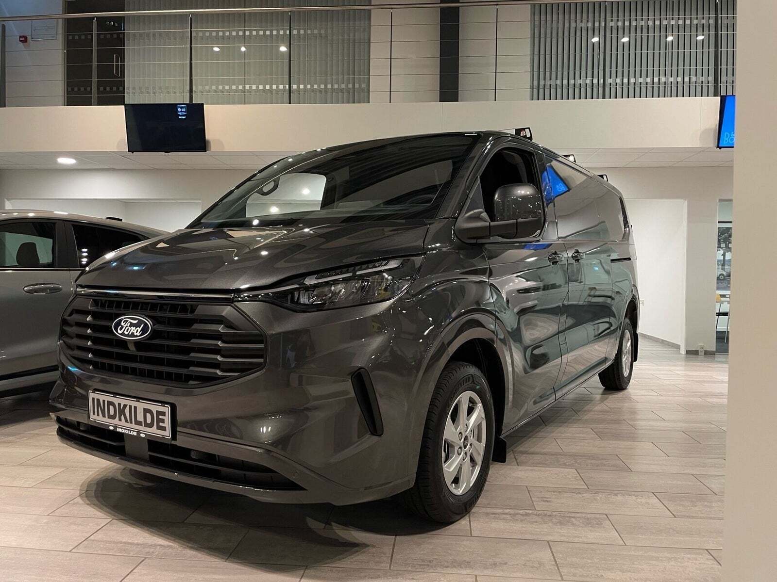 Ford Transit Custom 320L 2,0 EcoBlue Limited aut.