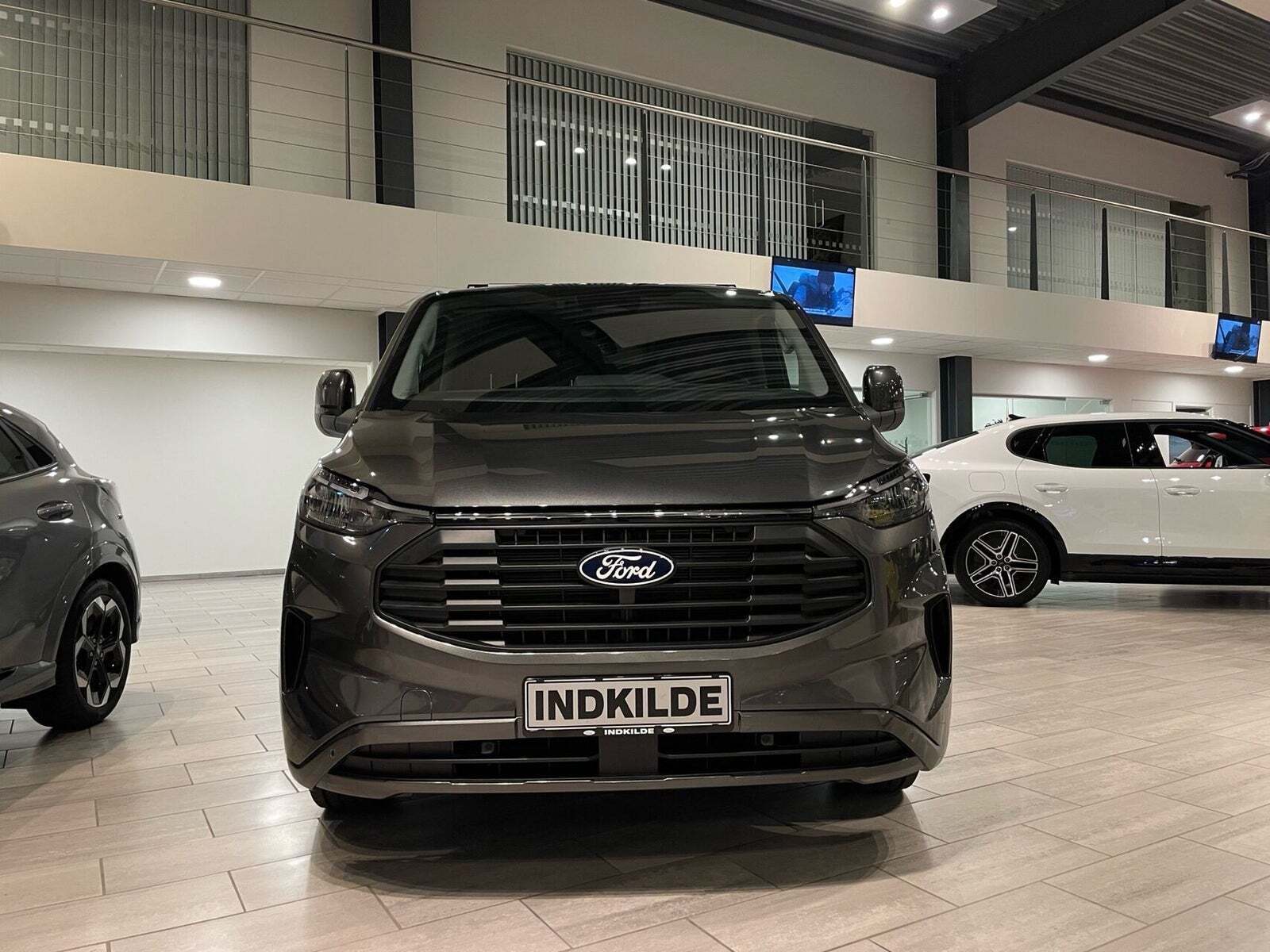 Ford Transit Custom 320L 2,0 EcoBlue Limited aut.