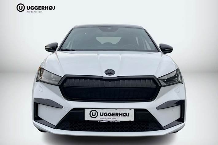 Hvid Skoda Enyaq fra 2025