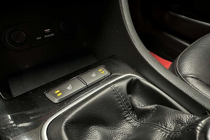 Rød Kia Optima fra 2015