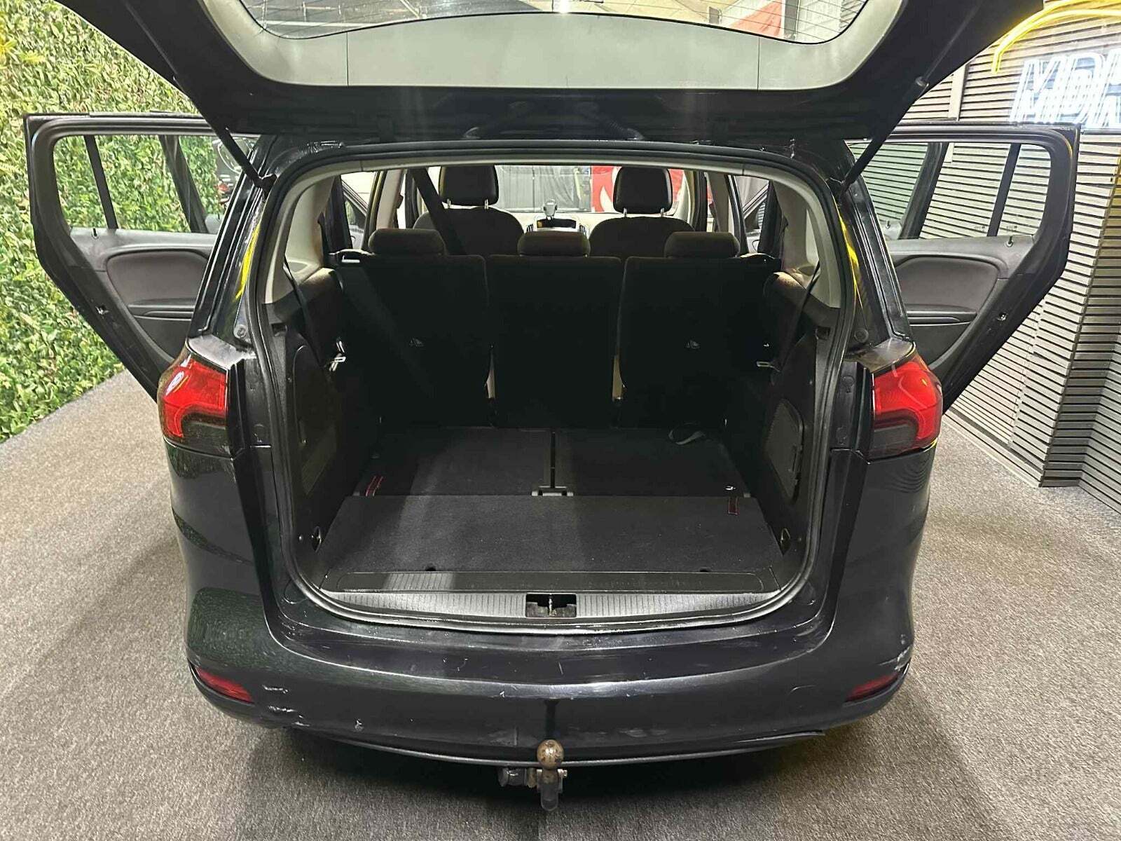 undefined Opel Zafira Tourer fra 2014