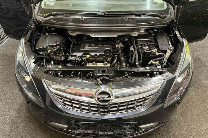 undefined Opel Zafira Tourer fra 2014