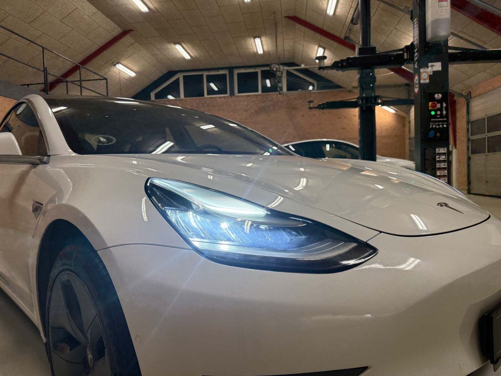 undefined Tesla Model 3 fra 2020