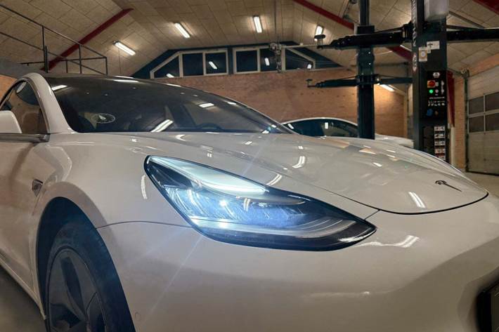 undefined Tesla Model 3 fra 2020