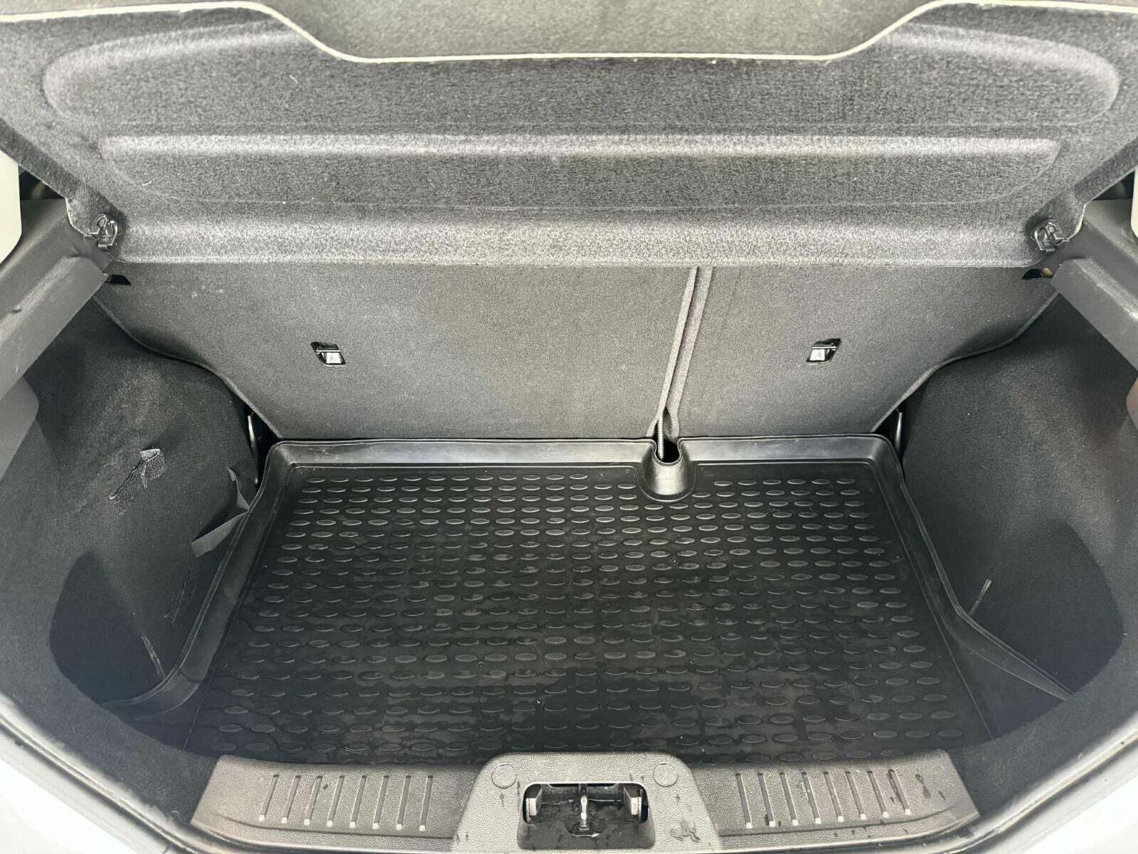 Hvid Ford Fiesta fra 2015