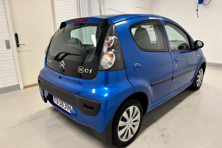 Blå Citroën C1 fra 2011