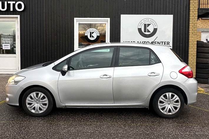 undefined Toyota Auris fra 2011