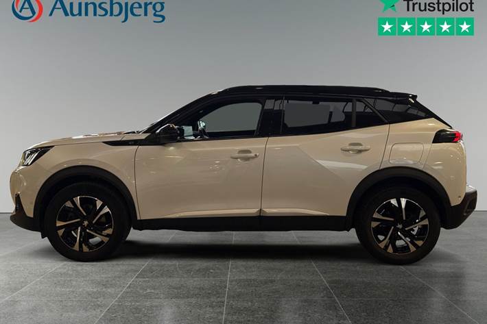 Hvid Peugeot e-2008 fra 2021