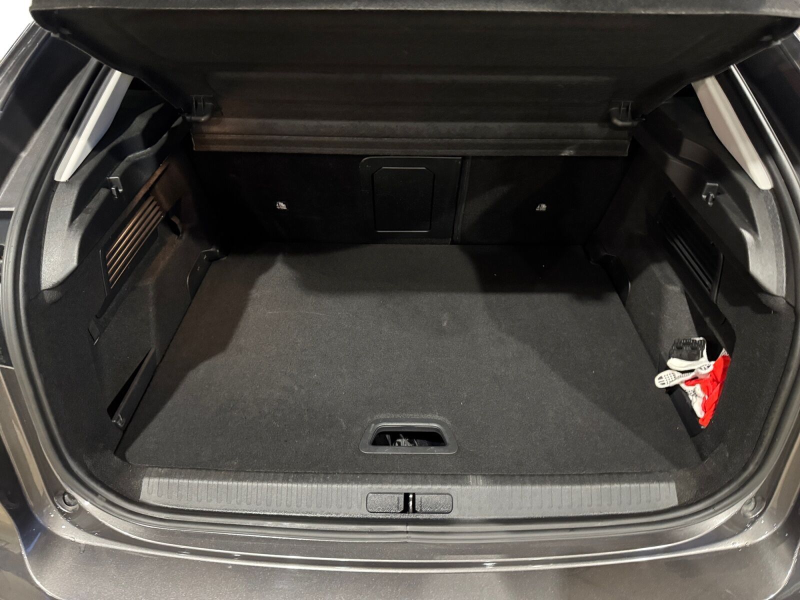 Grå Citroën ë-C4 fra 2022