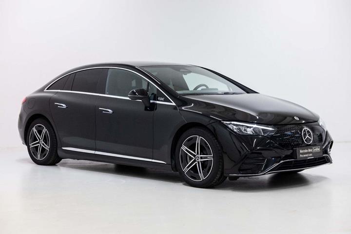 Sort Mercedes EQE350 fra 2024