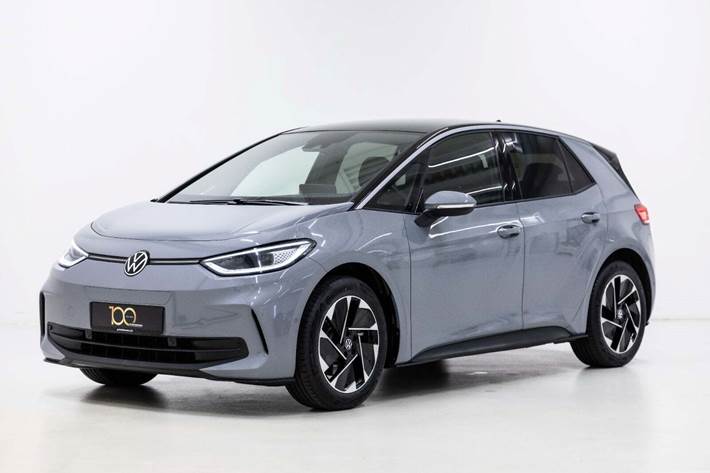 Grå VW ID.3 fra 2023 set udefra