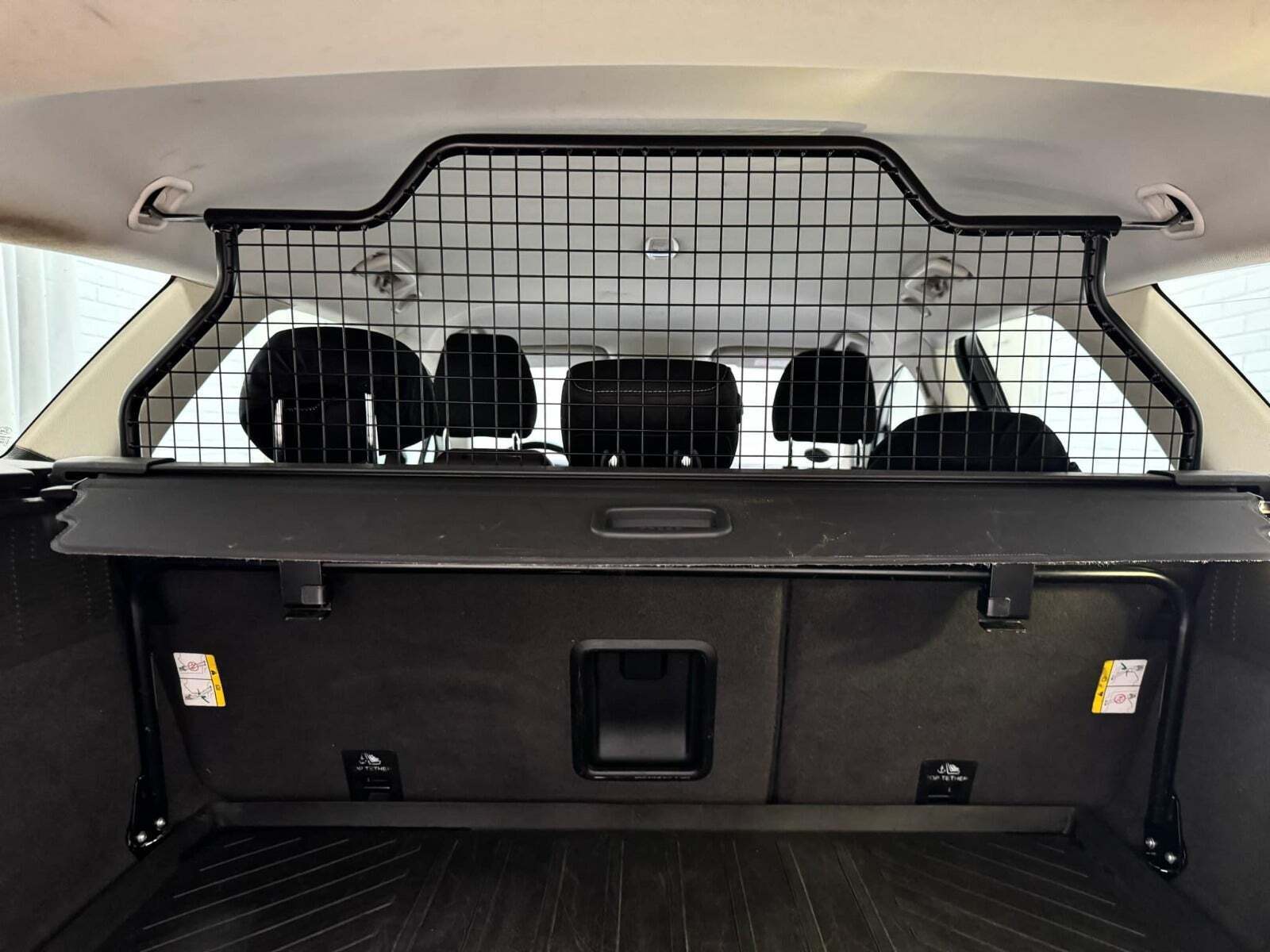 Grå Ford Mondeo fra 2016