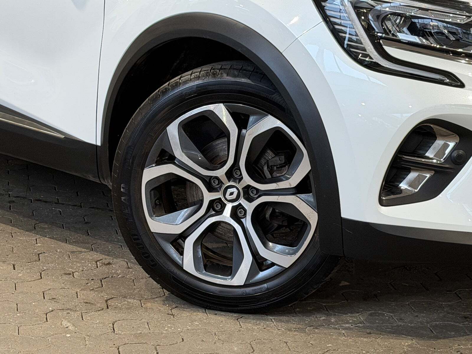 Renault Captur 1,6 E-Tech Intens