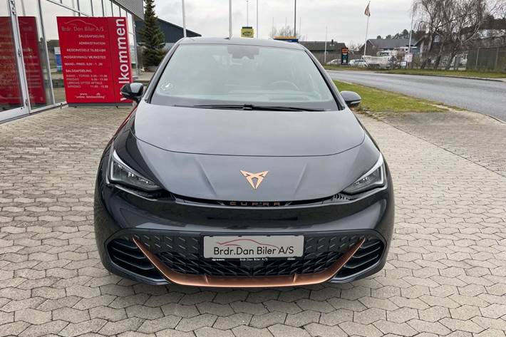 Grå Cupra Born fra 2024